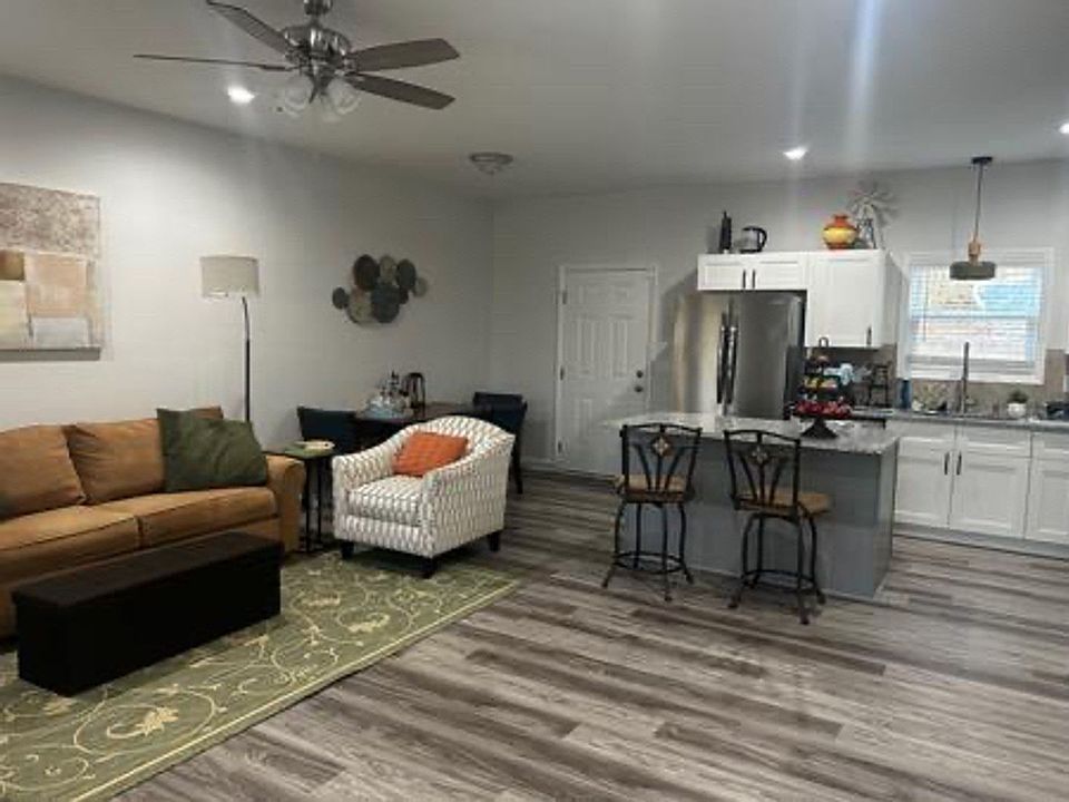 1st image of 2801 Dearborn Dr #A