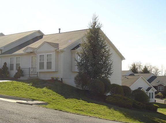 2nd image of 115 Darci Dr SE