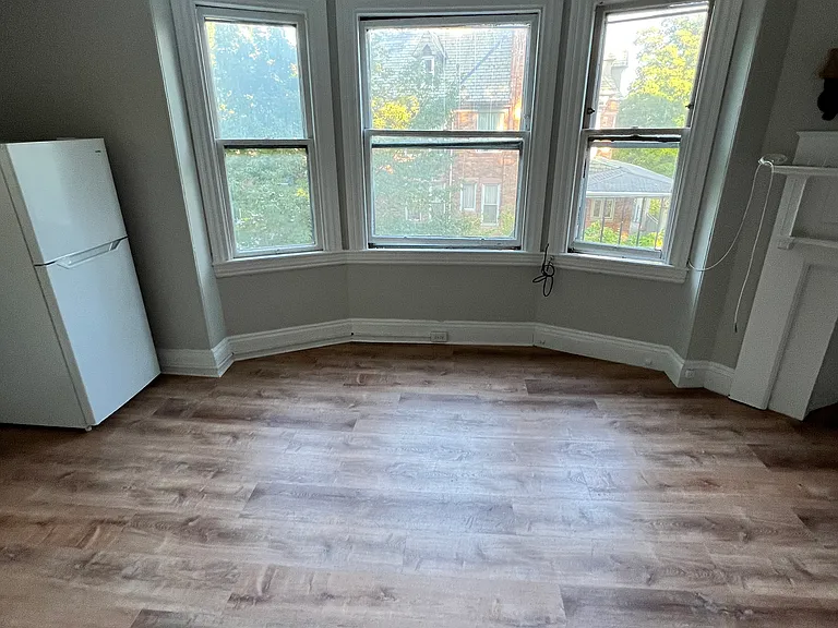 83 Englewood Ave #7 — Photo 10