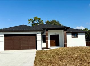 3718 20th St SW, Lehigh Acres, FL 33976
