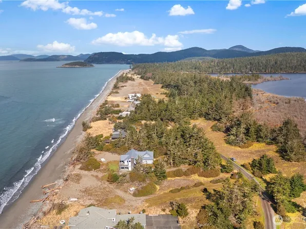 38 A Surfcrest Drive, Oak Harbor, WA 98277