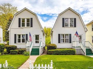 856 Saint Clair St, Grosse Pointe, MI 48230