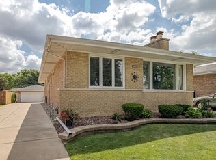 10825 S Tripp Ave, Oak Lawn, IL