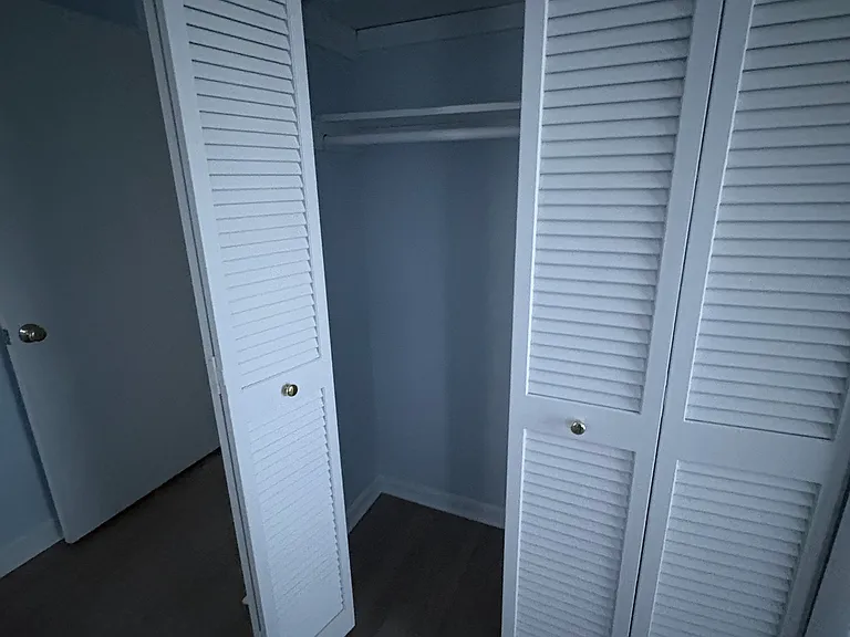 931 NW Sunset Dr #4 — Photo 5