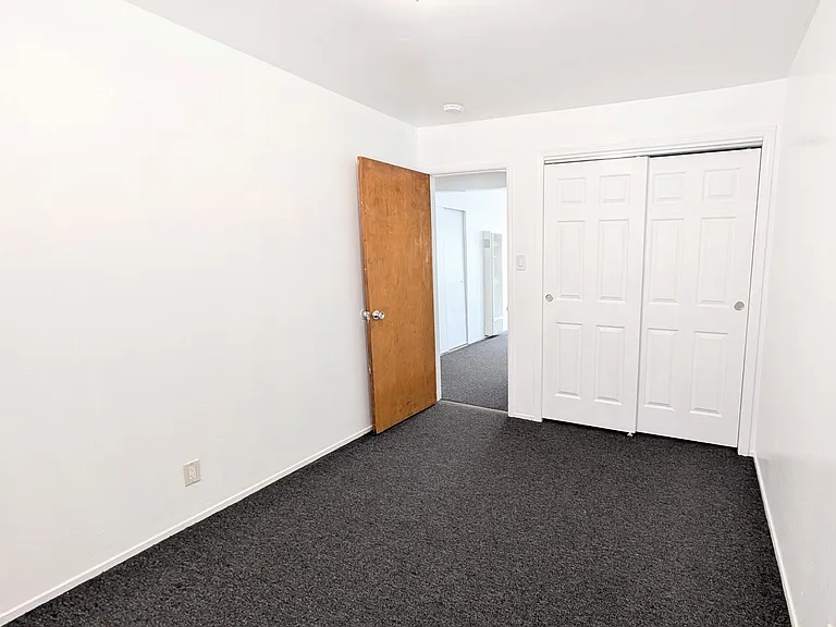 1843 8th Ave #6 — Photo 14