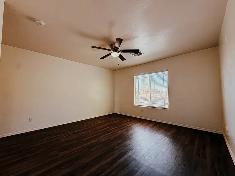 906 S 118th Ln — Photo 26