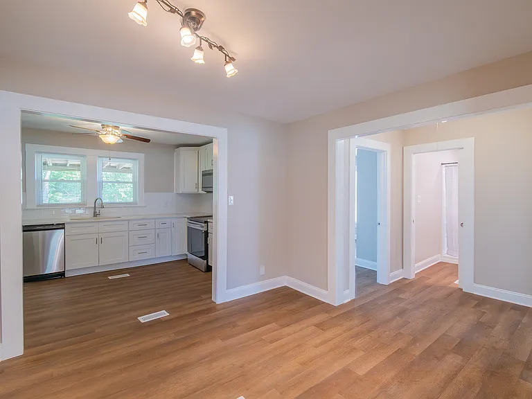 69 Lowe Ave NW — Photo 8