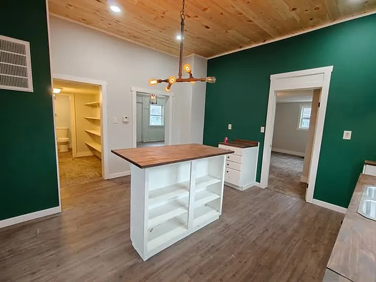 817 Indiana Ave — Photo 11