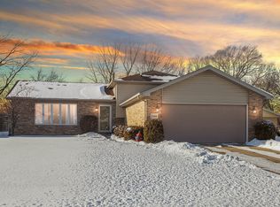 25610 S Linden Ave, Monee, IL 60449