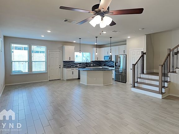 3rd image of 3112 Founders Rock Dr
