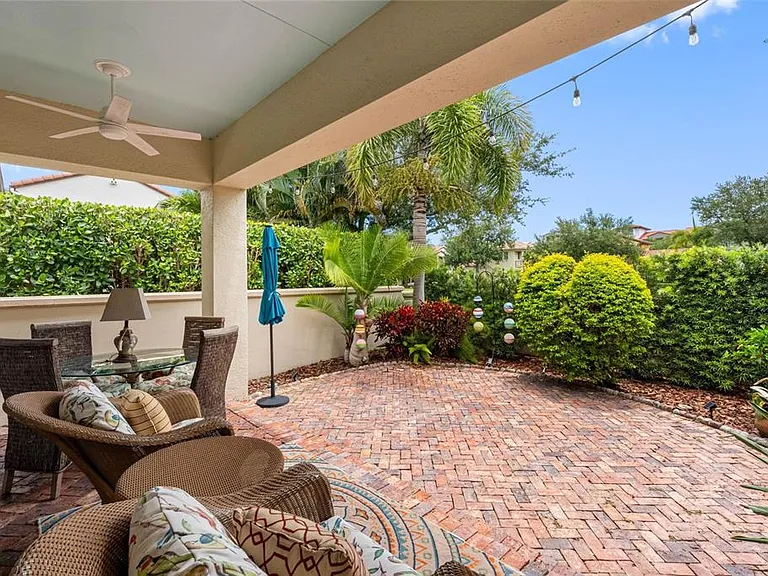 6022 Beacon Shores St — Photo 37