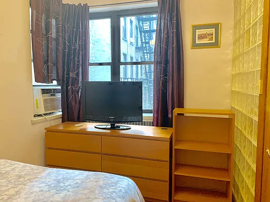 Sold by Sterling Holdings | media 9