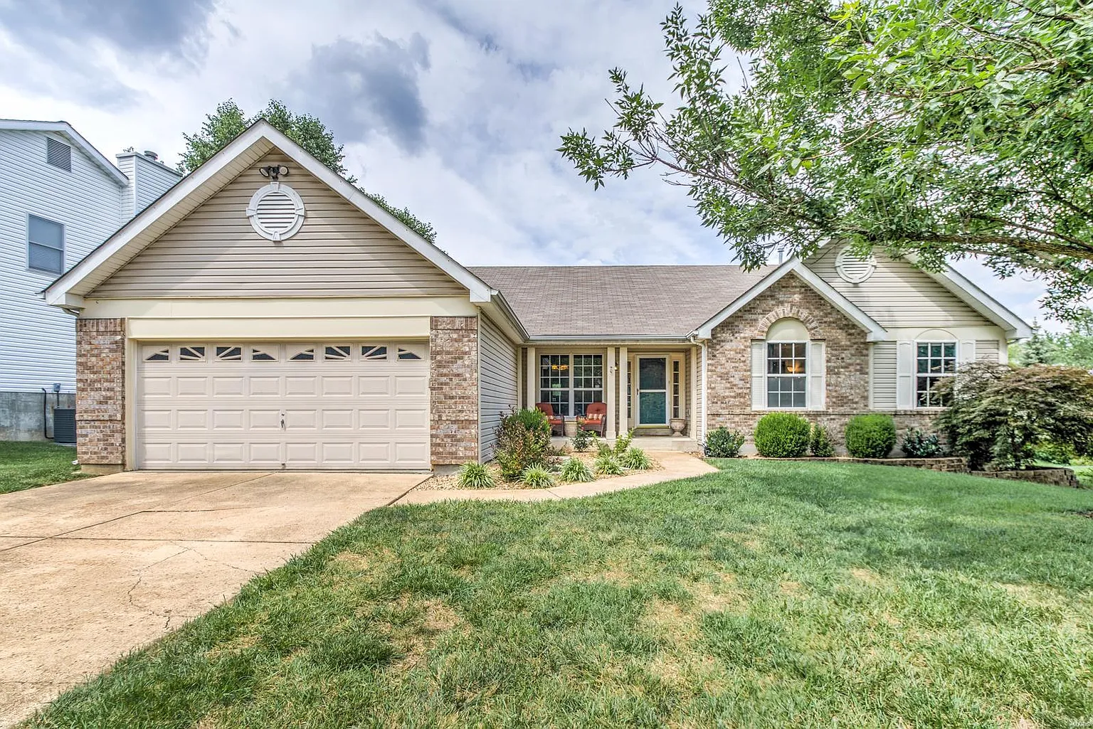 407 Hamilton Meadows Dr photo 1
