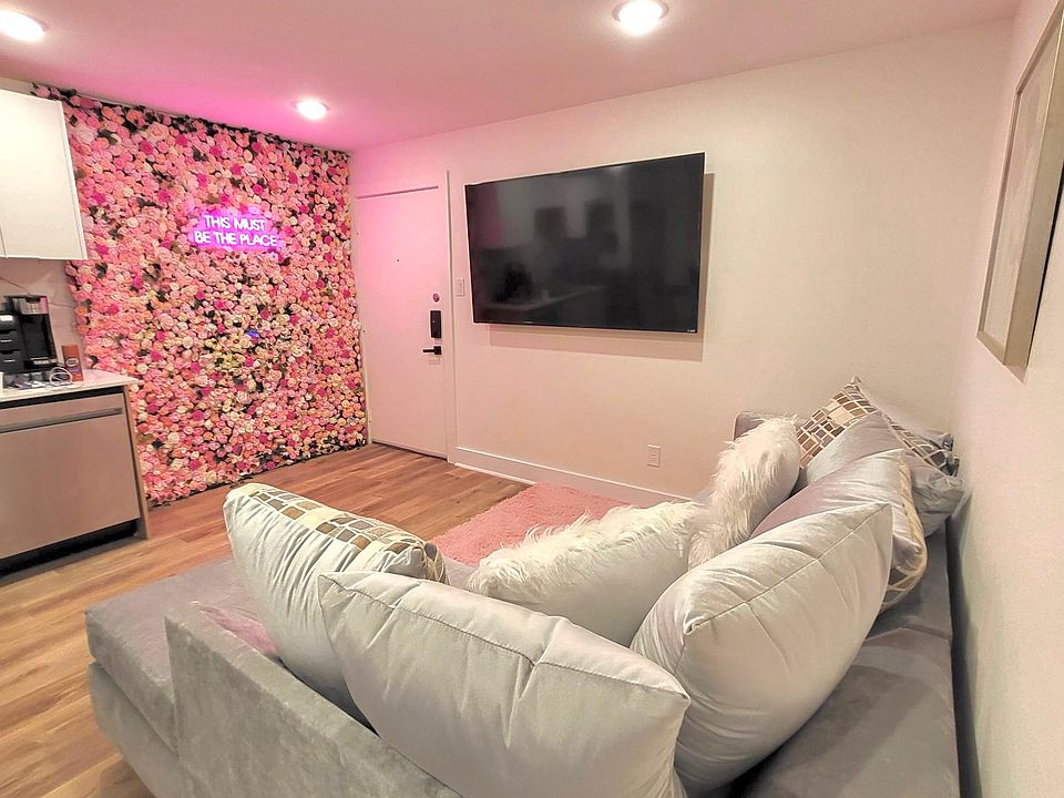 1st image of 1516 N Peak St APT 211