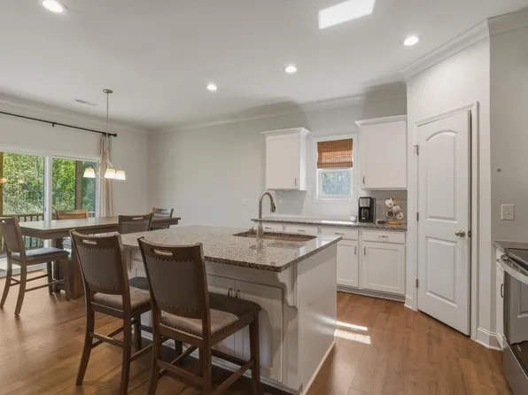 386 Howards Crossing Dr, Wendell, NC 27591