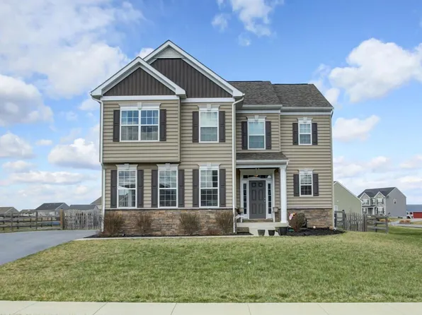 9822 Ripple Dr, Williamsport, MD 21795