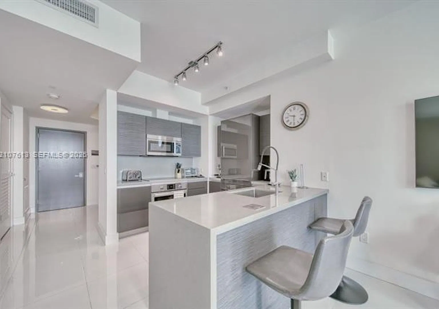 1080 Brickell Ave cu-3802, Miami, FL 33131 — Photo 4