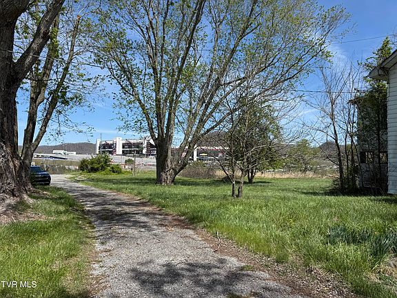 2nd image of 191 White Top Rd