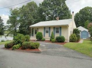 20 Malcom St, Cranston, RI 02910