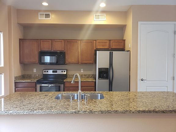 4th image of 4711 E Culver St