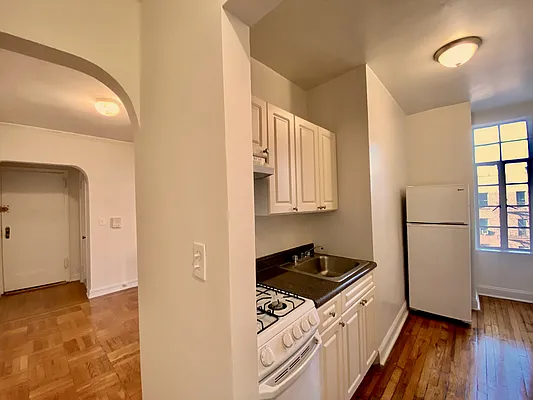 Rented by Sovereign Associates | media 20