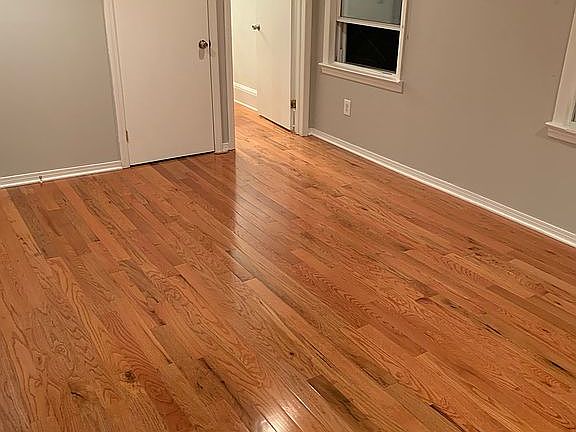5th image of 49 Webster St