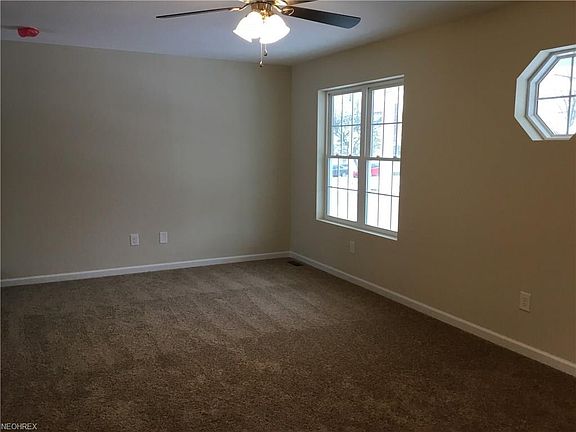 2nd image of 643 Ashland Ave