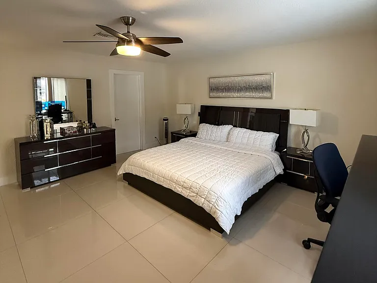 3139 Egremont Dr — Photo 15