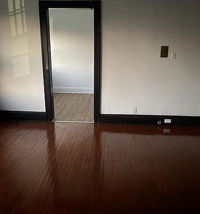 3rd image of 1442 W 101st St #14