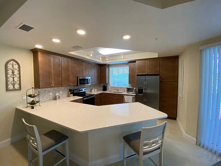 2 Riverwalk Dr #307 — Photo 4