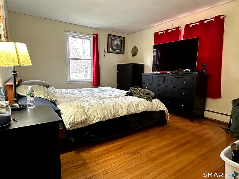 320 Halls Hill Rd — Photo 10