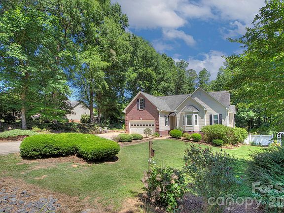 2nd image of 204 Jim Parker Rd