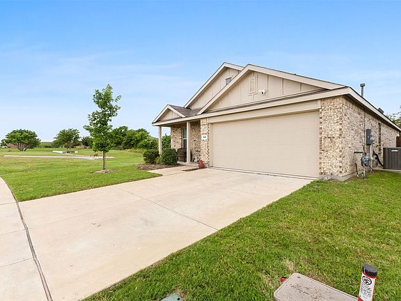 3rd image of 900 Odlozil Ln