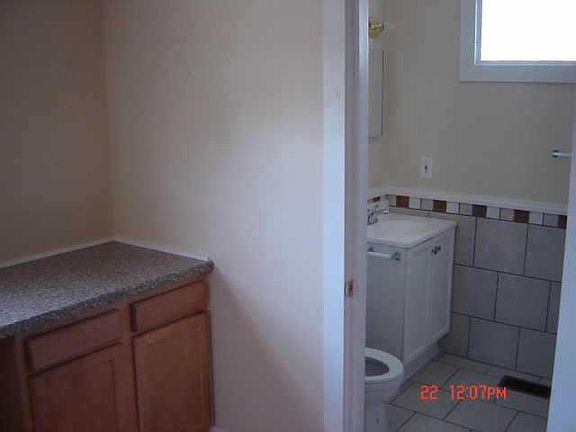 4th image of 601 E Weghorst St