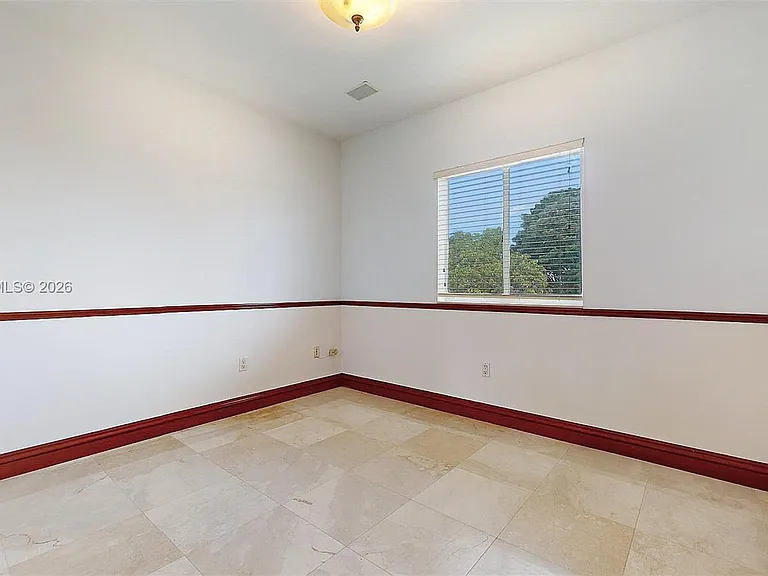 1131 Stillwater Dr — Photo 43