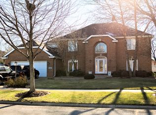 1918 Briarwood Cir, Munster, IN 46321