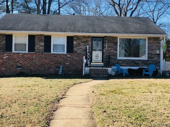 2228 Fort Rice St, Petersburg, VA 23805