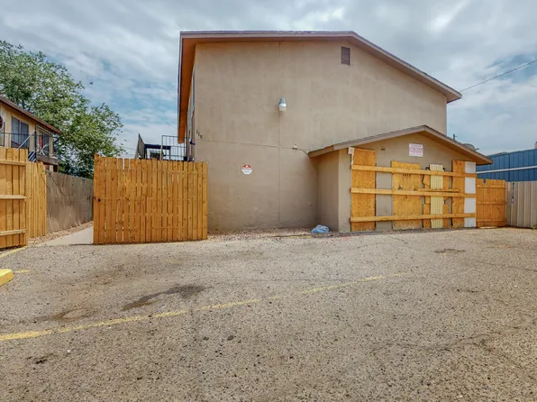 118 Dallas St SE, Albuquerque, NM 87108