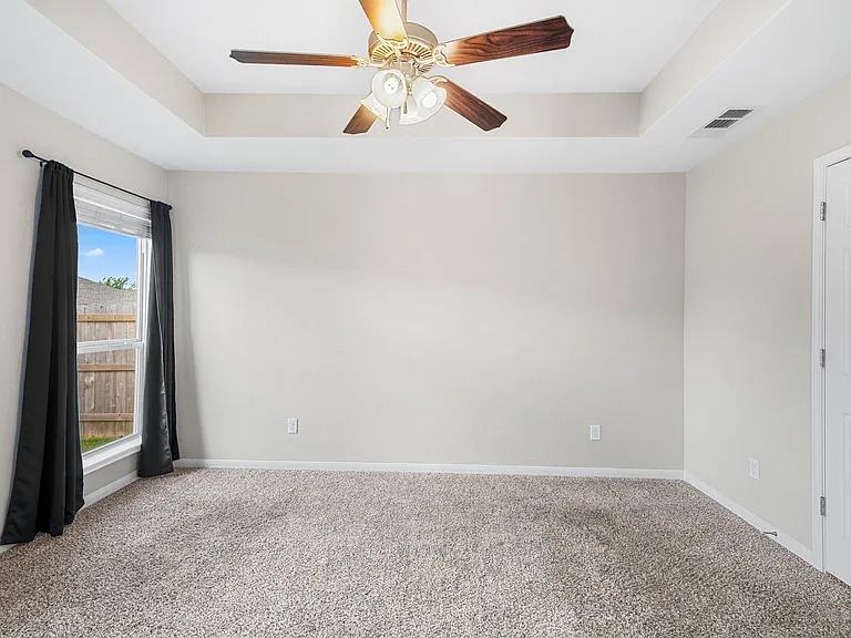 7925 Fieldstone Dr — Photo 16