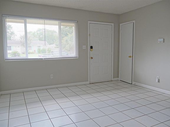 3rd image of 8494 Olympia Rd