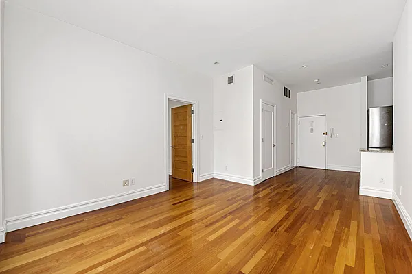 Rented by Compass | media 14
