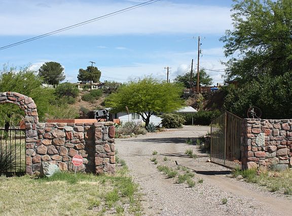 2nd image of 855 E Skyline Dr