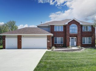 22081 Chamomile Dr, Frankfort, IL 60423