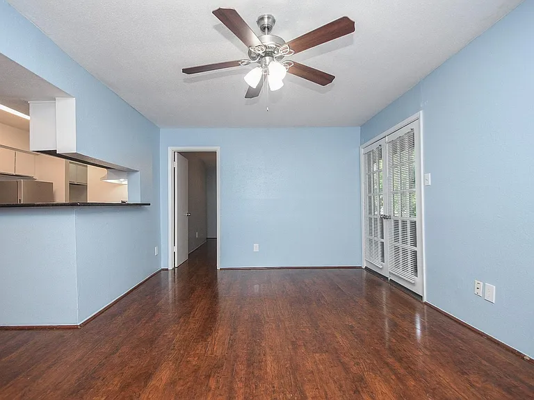 10603 S Wilcrest Dr #41 — Photo 4