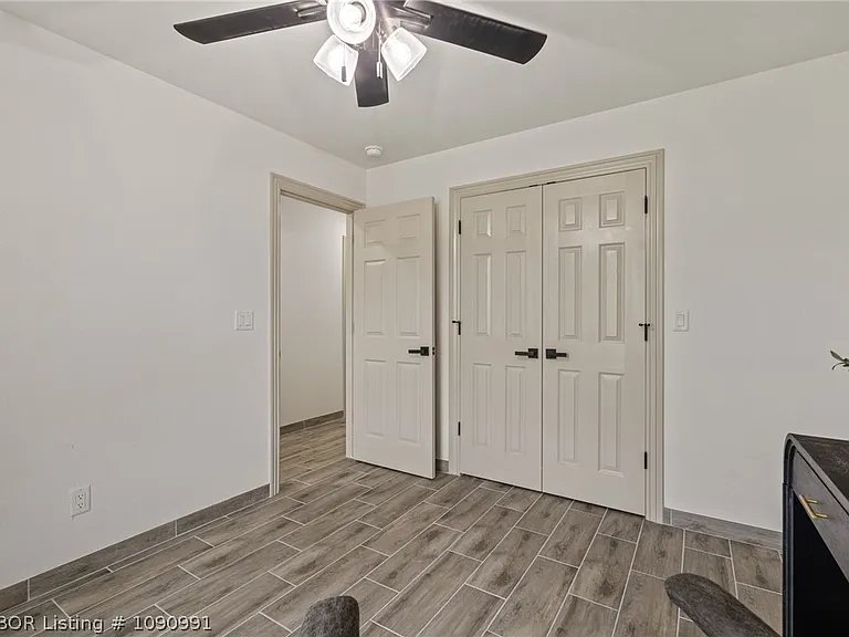 10415 A & B Preston Ct — Photo 15