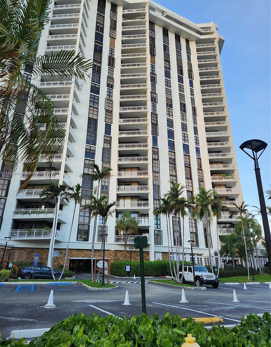 4000 Towerside Ter APT 1911, Miami, FL 33138 | MLS #A11492266 | Zillow