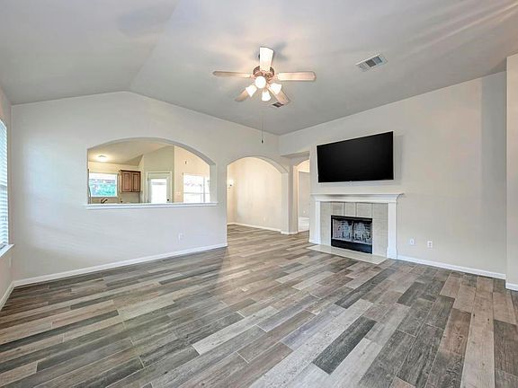 4th image of 207 Kerley Dr