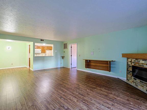 4th image of 3211 Heritage Square Dr Unit 4