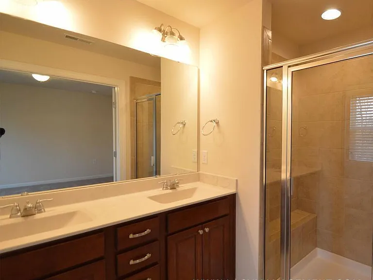 6022 Kentworth Dr — Photo 12
