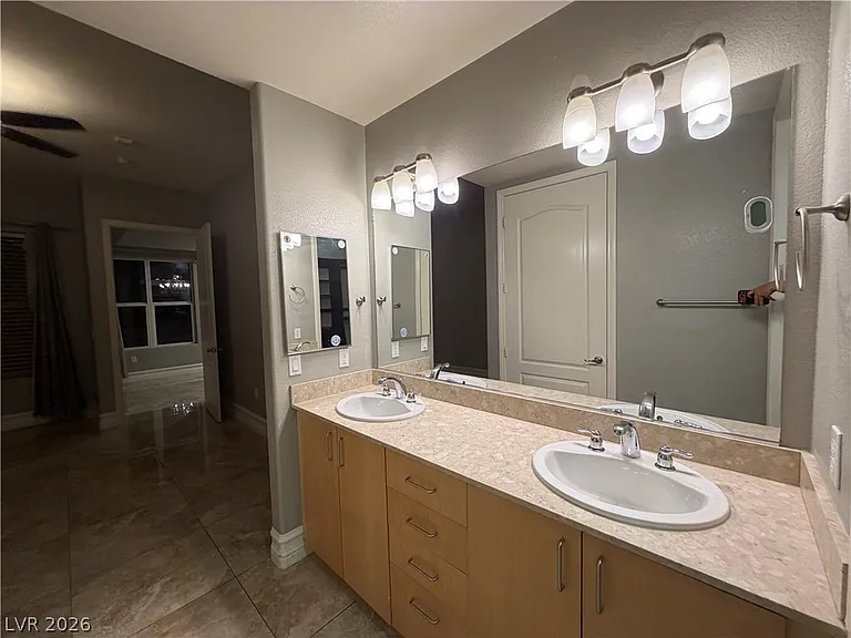 26 E Serene Ave #411 — Photo 7